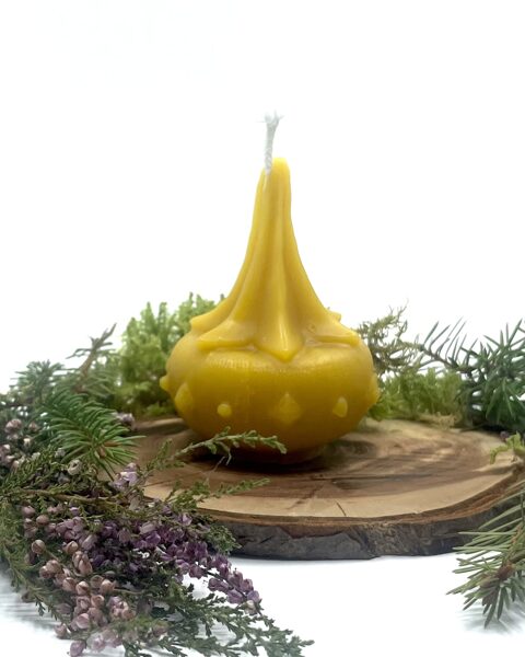 Bišu vaska lietā svece (95)